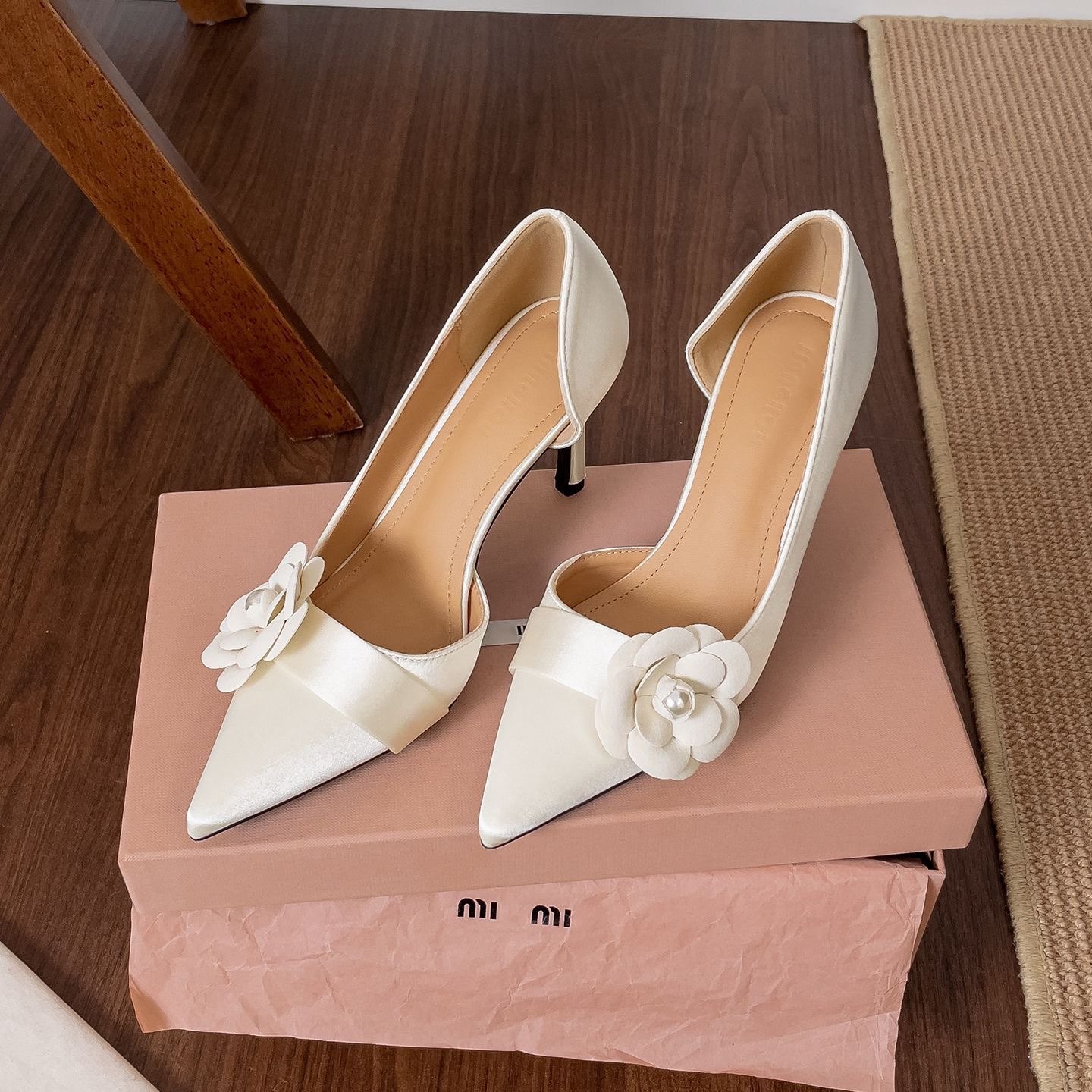 Women Formal Wear Footwear - Satin Spitze Stiletto-Pumps für Damen mit