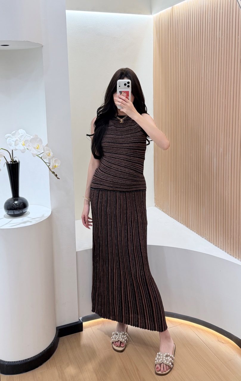 Gestreiftes 2-teiliges Damen-A – Female Formal Wear Bewertung und Preis