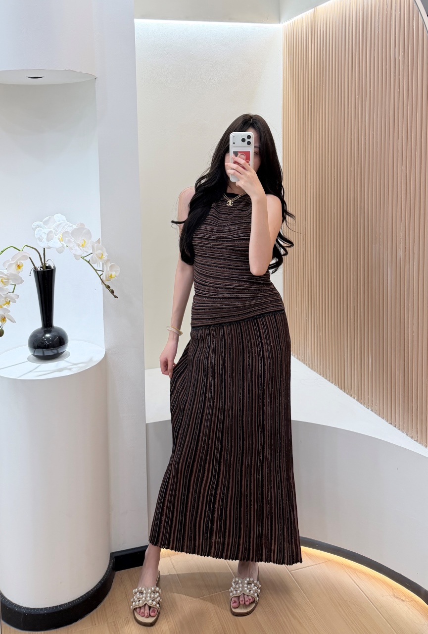Gestreiftes 2-teiliges Damen-A – Female Formal Wear Bewertung und Preis