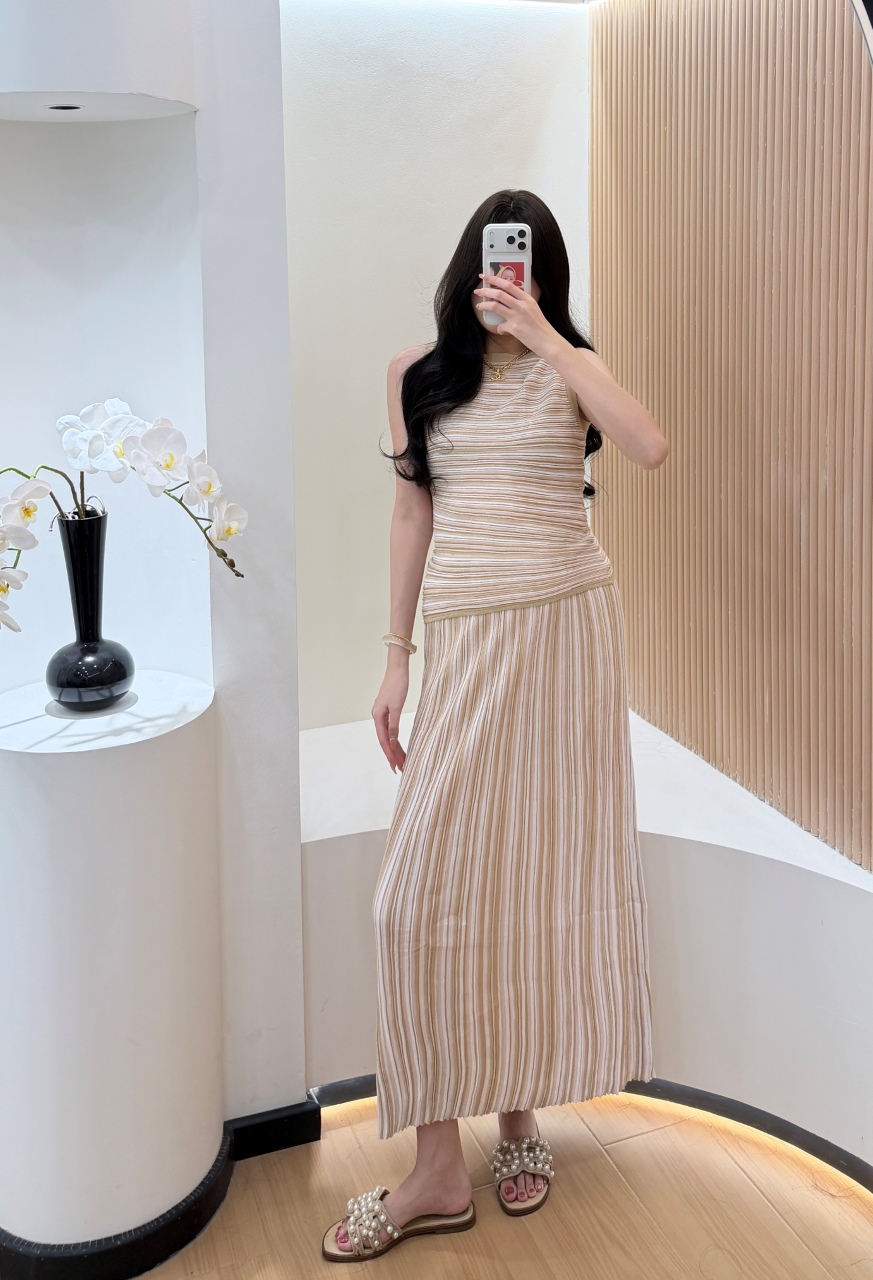 Gestreiftes 2-teiliges Damen-A – Female Formal Wear Bewertung und Preis